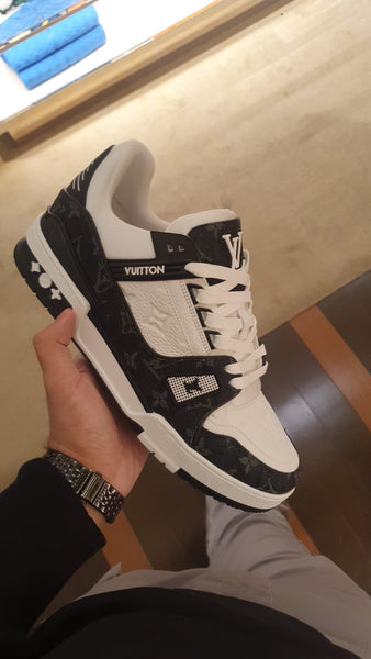 lv trainers all black