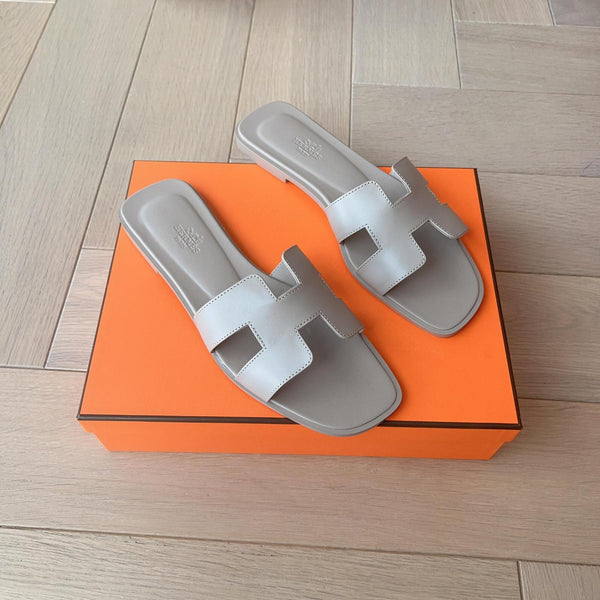 Hermès Oran Sandals (Beige Mastic)