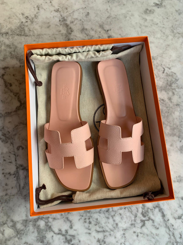 Hermès Oran Sandals (Rose Pâle)