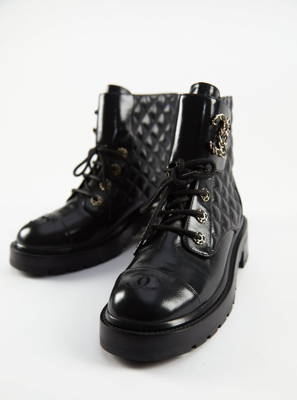 Chanel CC Quilted Leather Boots (Black)