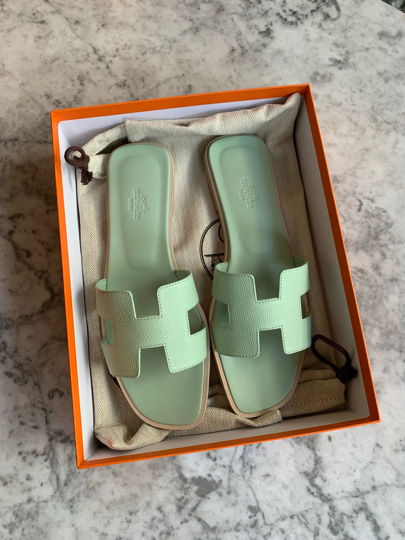 Hermès Oran Sandals (Vert Jade)