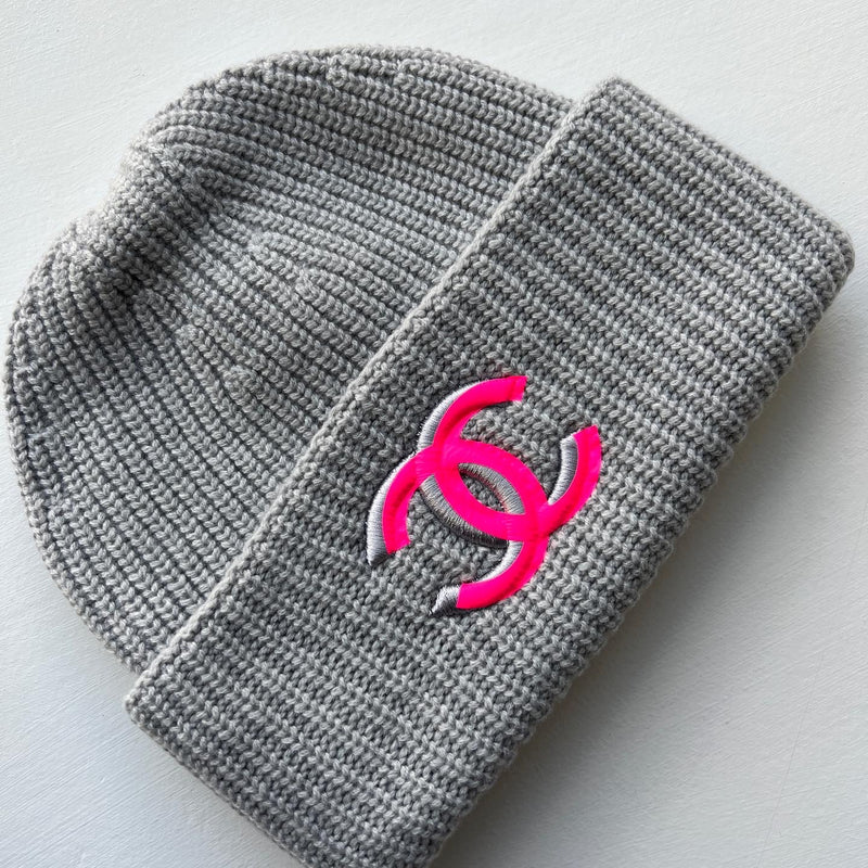 Chanel CC Logo Beanie Hat (Light Grey & Pink)