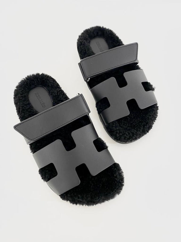 Hermès Chypre Shearling Sandals (Black)