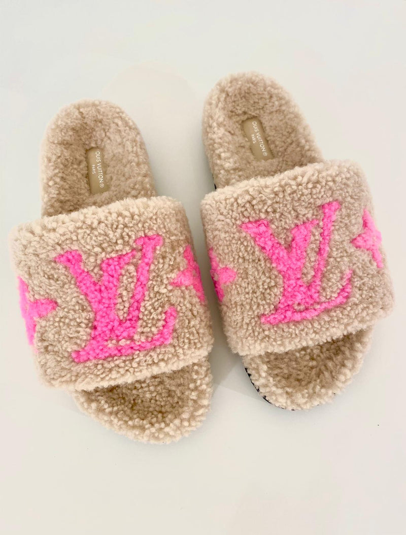 Paseo Flat Comfort Mules, Beige - 7.5  Louis vuitton slippers, Louis  vuitton, Vuitton