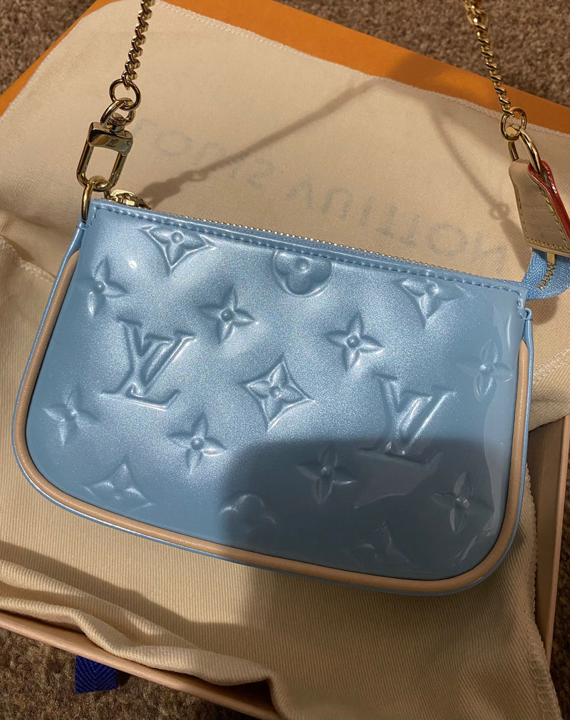 Louis Vuitton Vernis Valentine Mini Pochette Accessories Baby Blue