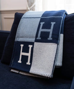 Hermès Avalon III Throw Blanket (Ecru/Caban Blue)