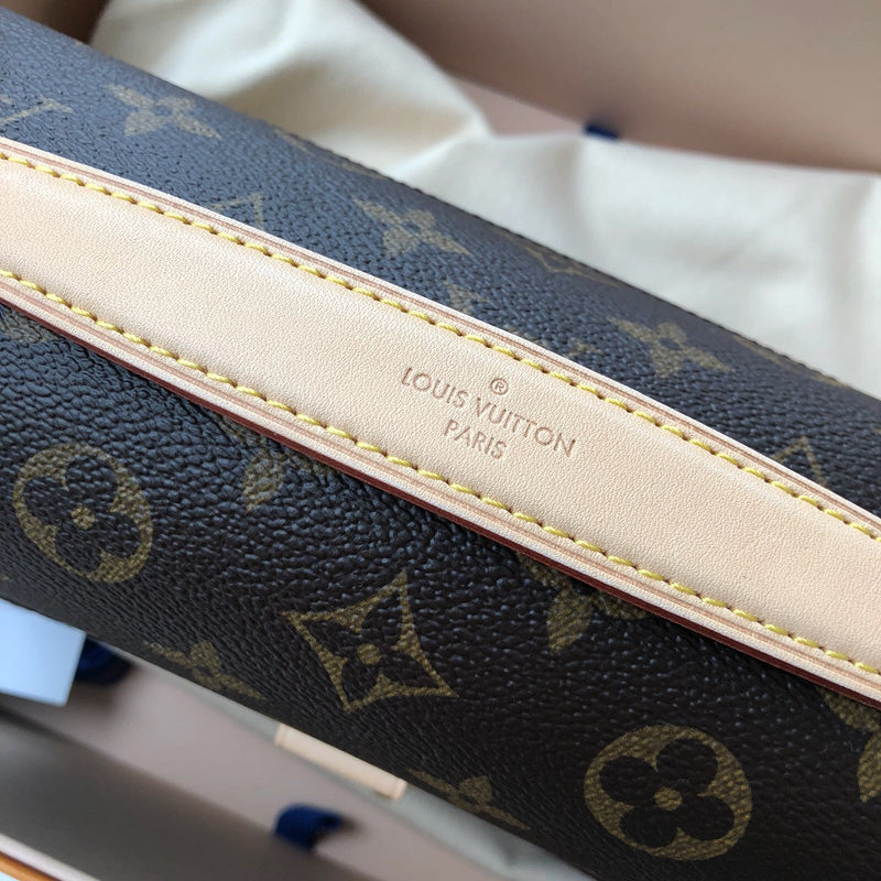 Louis Vuitton: Monogram Canvas Pochette Metis Cross Body Bag