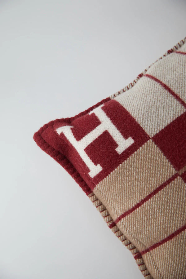 Hermès Avalon III Pillow (Rouge H)