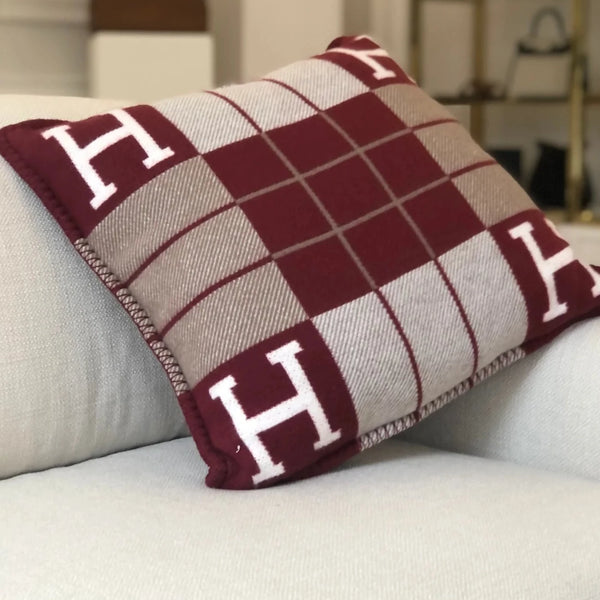Hermès Avalon III Pillow (Rouge H)
